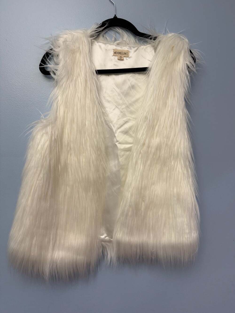 Weekend Love Faux Fur Vest Size M White Open Front Sleeveless Jacket